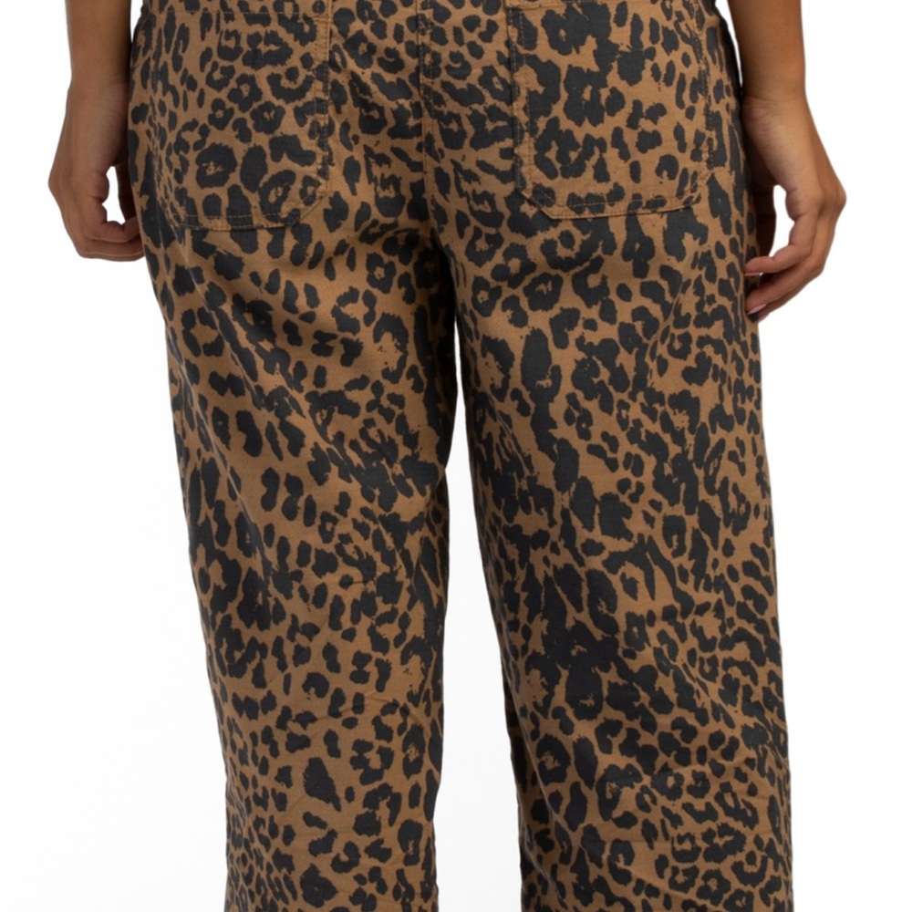 Nicole Miller Leopard Print Wide Leg Pants - with front and back patch pockets - Picture 7 of 7